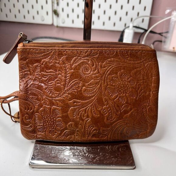 Sergios collection Handbags - Sergios collection leather tooled wristlet